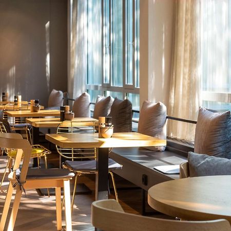 Flightgate Munich Airport Hotel, A Member Of Radisson Individuals Халбергмос Екстериор снимка