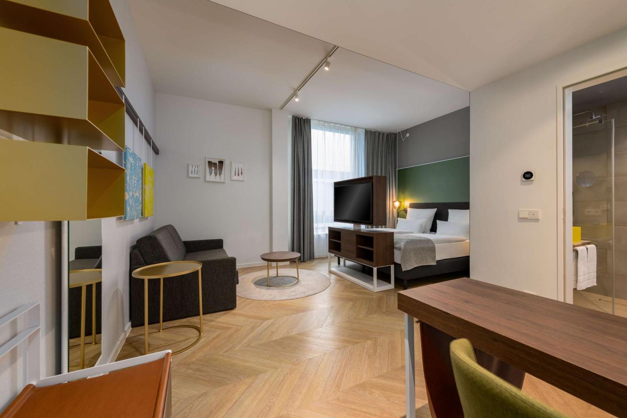 Flightgate Munich Airport Hotel, A Member Of Radisson Individuals Халбергмос Екстериор снимка