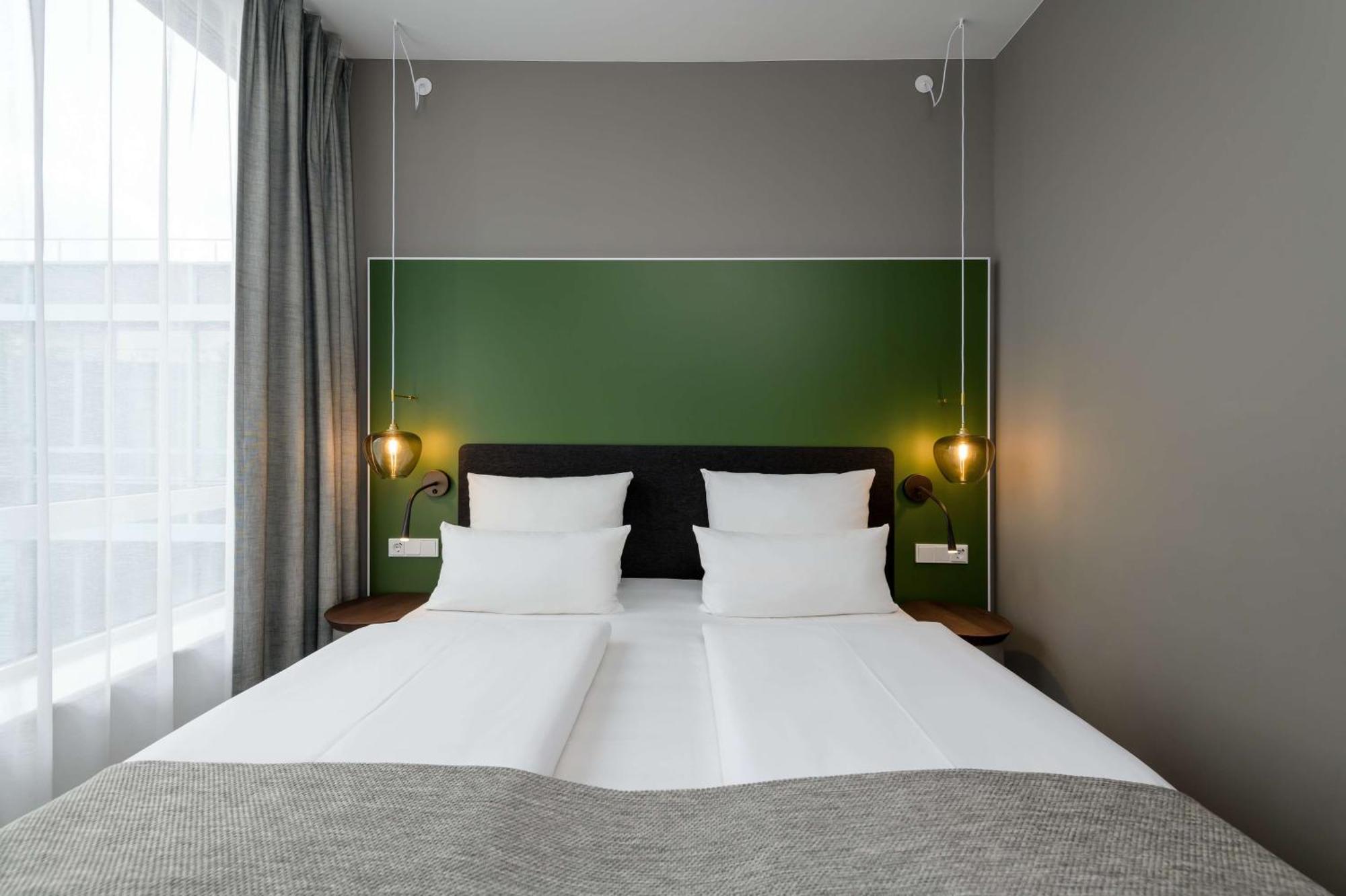 Flightgate Munich Airport Hotel, A Member Of Radisson Individuals Халбергмос Екстериор снимка