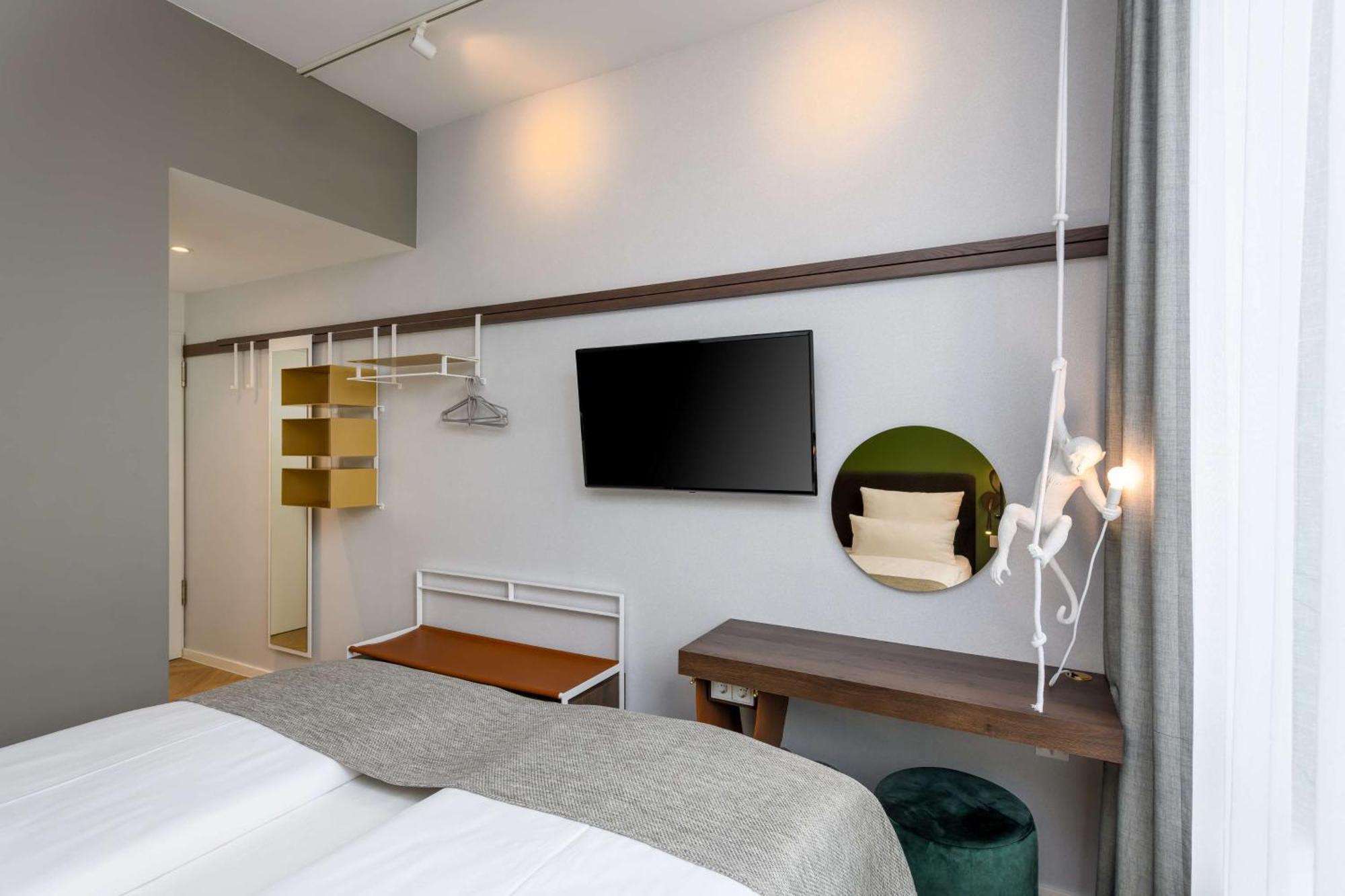 Flightgate Munich Airport Hotel, A Member Of Radisson Individuals Халбергмос Екстериор снимка