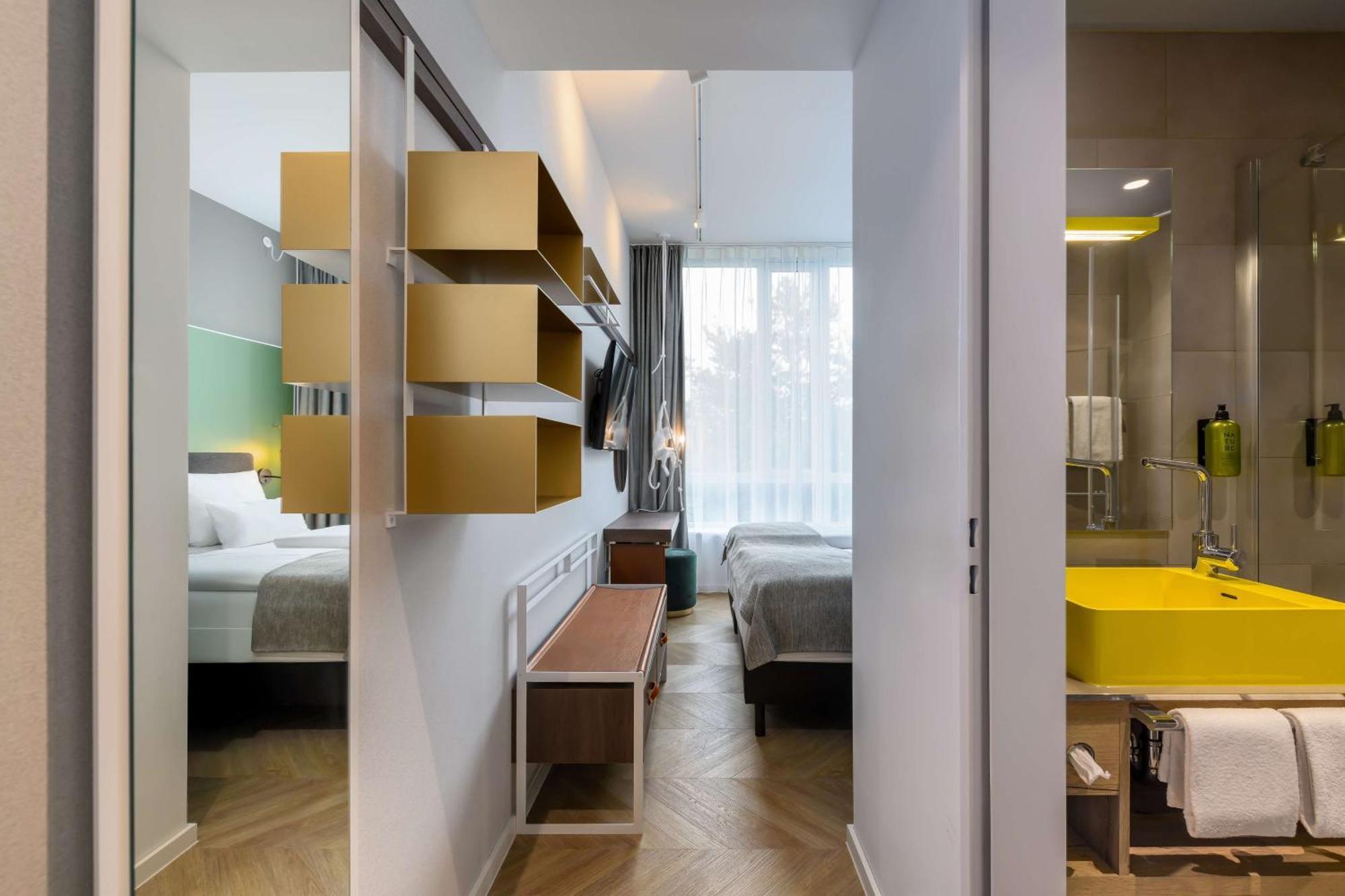 Flightgate Munich Airport Hotel, A Member Of Radisson Individuals Халбергмос Екстериор снимка