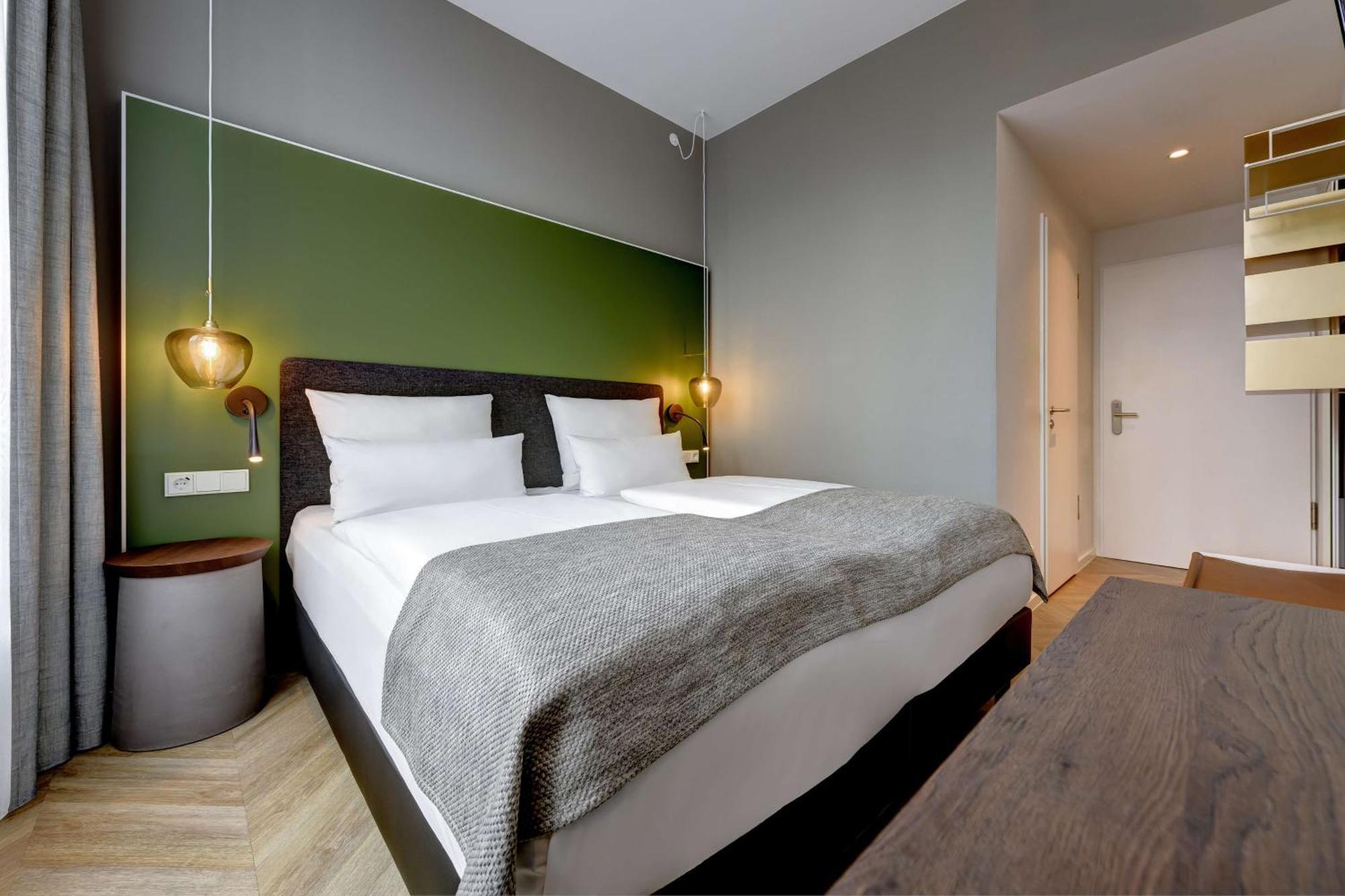 Flightgate Munich Airport Hotel, A Member Of Radisson Individuals Халбергмос Екстериор снимка