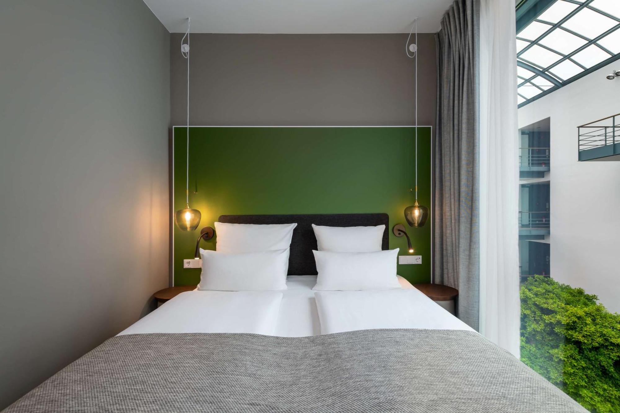 Flightgate Munich Airport Hotel, A Member Of Radisson Individuals Халбергмос Екстериор снимка